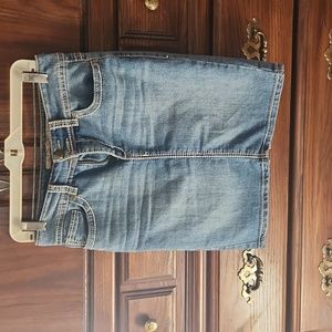 Nine West Vintage denim skirt with tan stitching, size 2